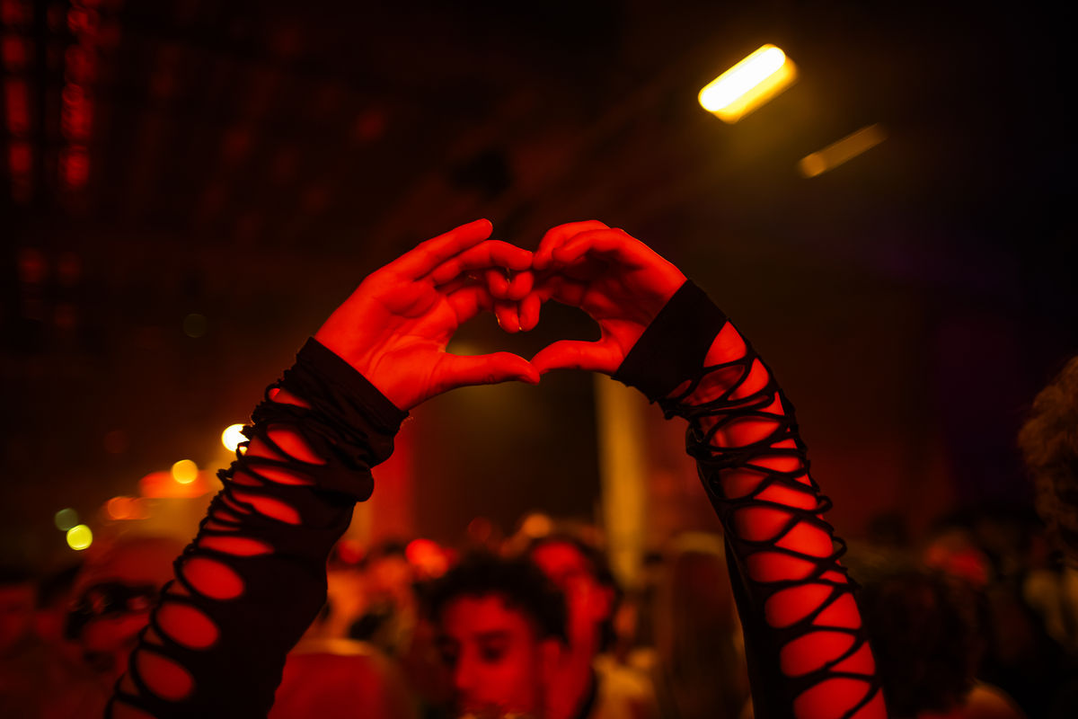 Loading... just a sec